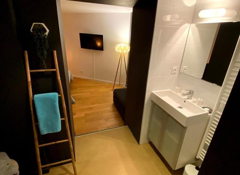 اتاق راحتی سه تخته, Au 10 Bed & Breakfast