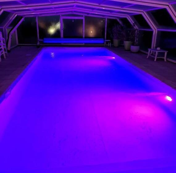 جناح عائلي, Douce France 82