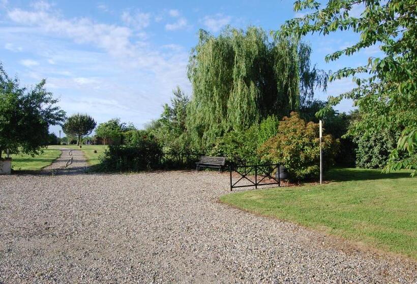 شقة غرفتين, Douce France 82