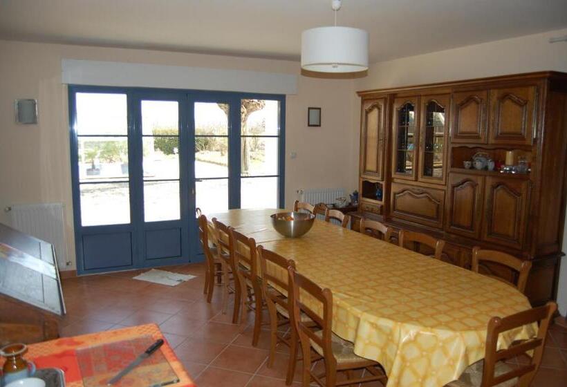 شقة غرفتين, Douce France 82