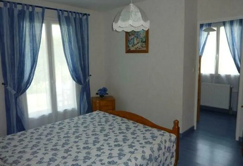 スタンダードルーム, Chambres D'hôtes De L'auraine