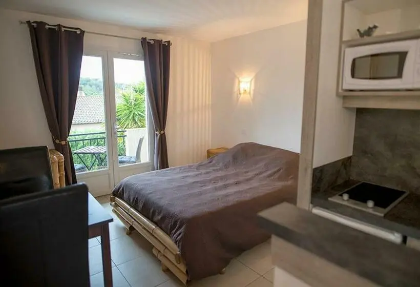 Standard-studio Parveke, La Bastide Des Pins