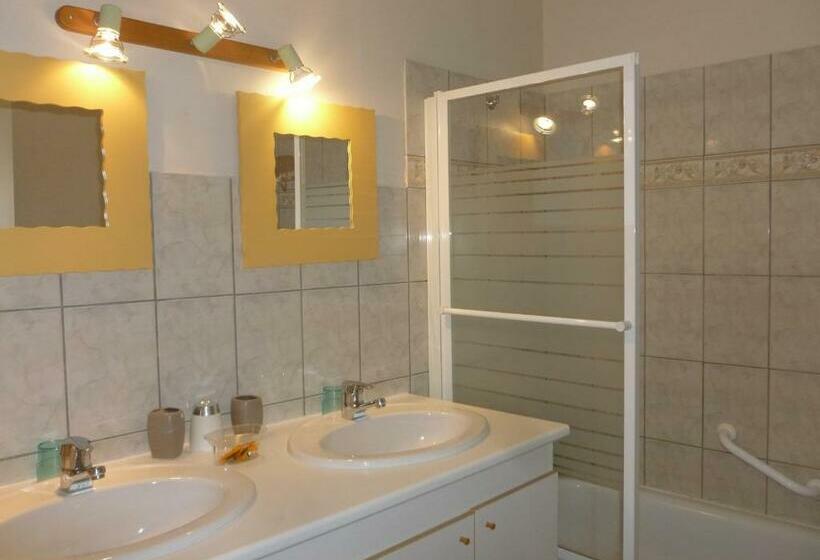 غرفة قياسية, La Varenne