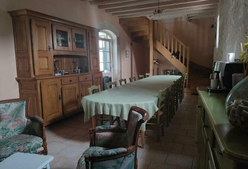 غرفة قياسية, La Varenne