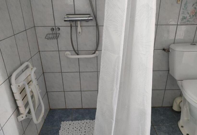 غرفة قياسية, La Varenne