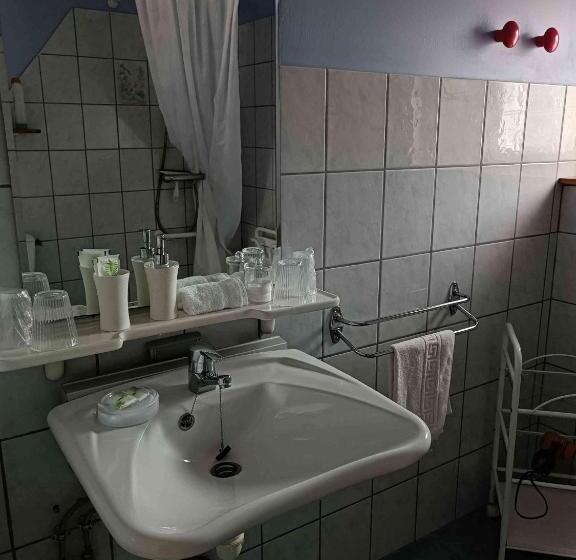 غرفة قياسية, La Varenne