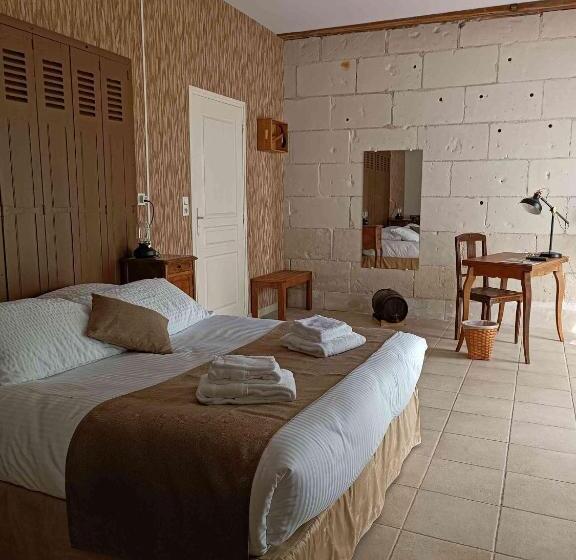 غرفة قياسية, La Varenne