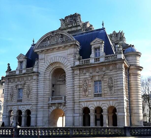 اتاق استاندارد با بالکن, La Villa 30