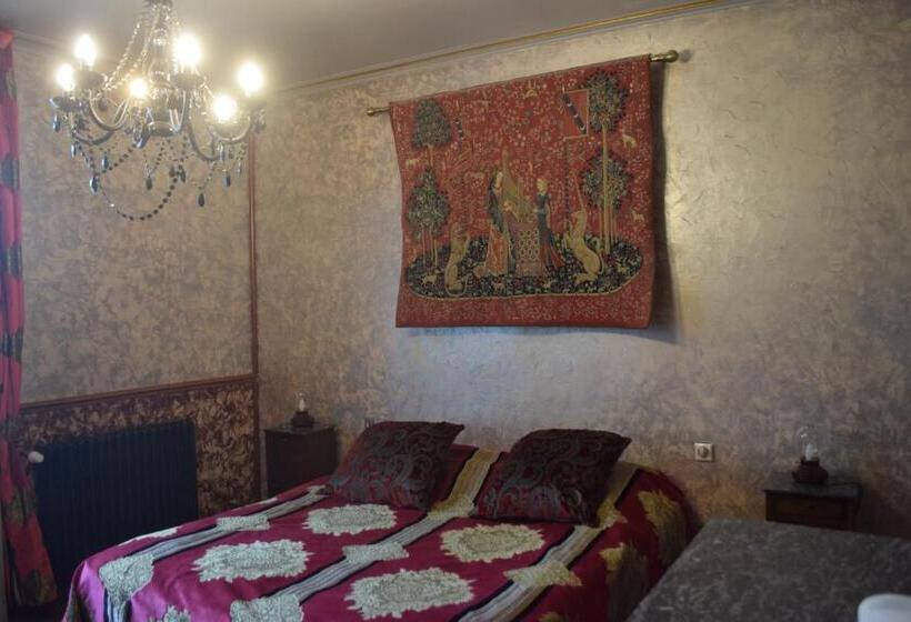 Номер Стандарт, Lit En Loire