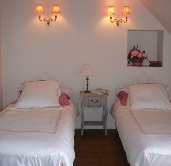 غرفة قياسية, Manoir De La Villeneuve