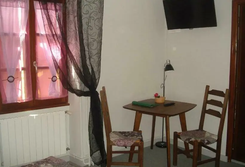 スタンダードルーム, Auberge Aux Portes De Conques