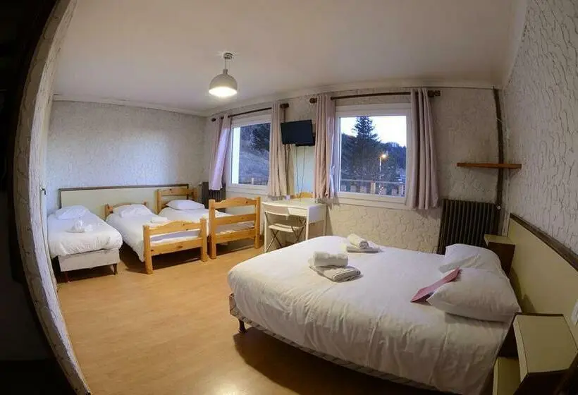 Standard Viiden Hengen Huone, Auberge Du Virage