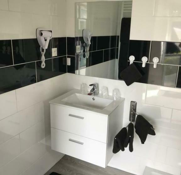 スタンダードトリプルルーム, Auberge Le Cheval Blanc