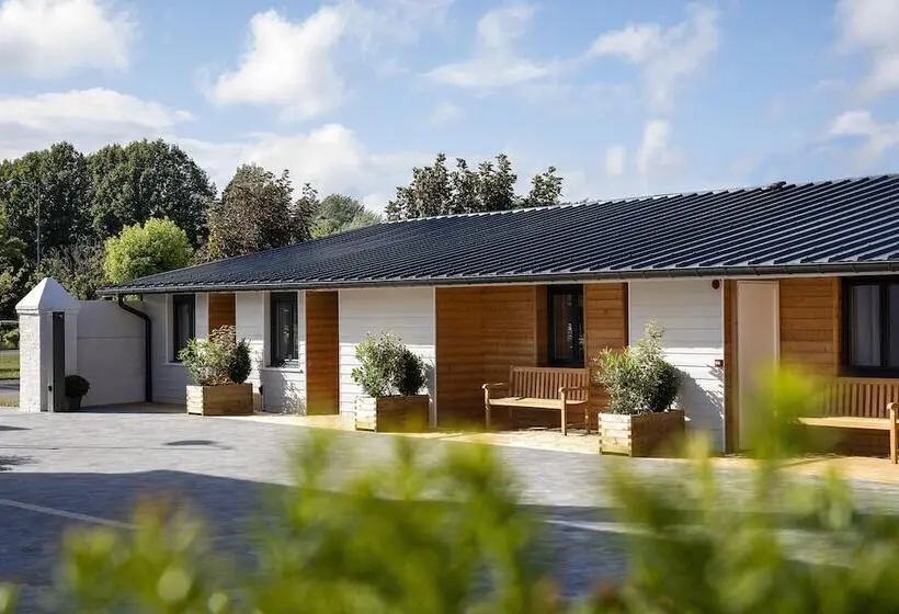 Perhehuone, Cocoon Inn