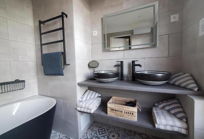 4인용 스탠다드 룸, Hôtel Les Orangers