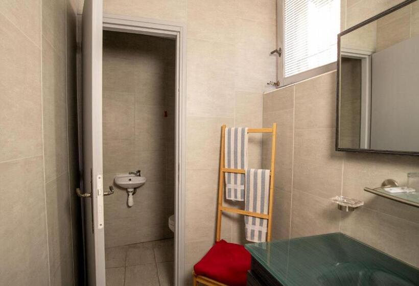 스탠다드 룸 킹사이즈 침대, Hôtel Les Orangers