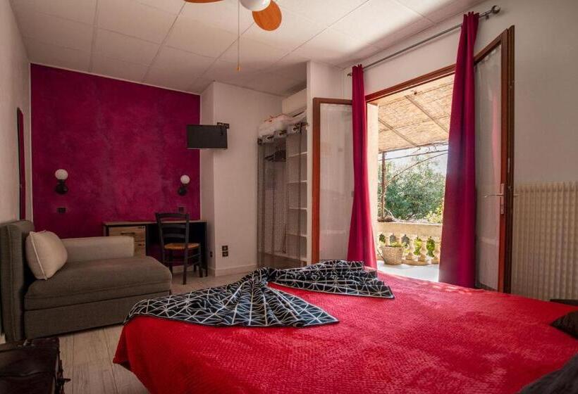 스탠다드 룸 킹사이즈 침대, Hôtel Les Orangers