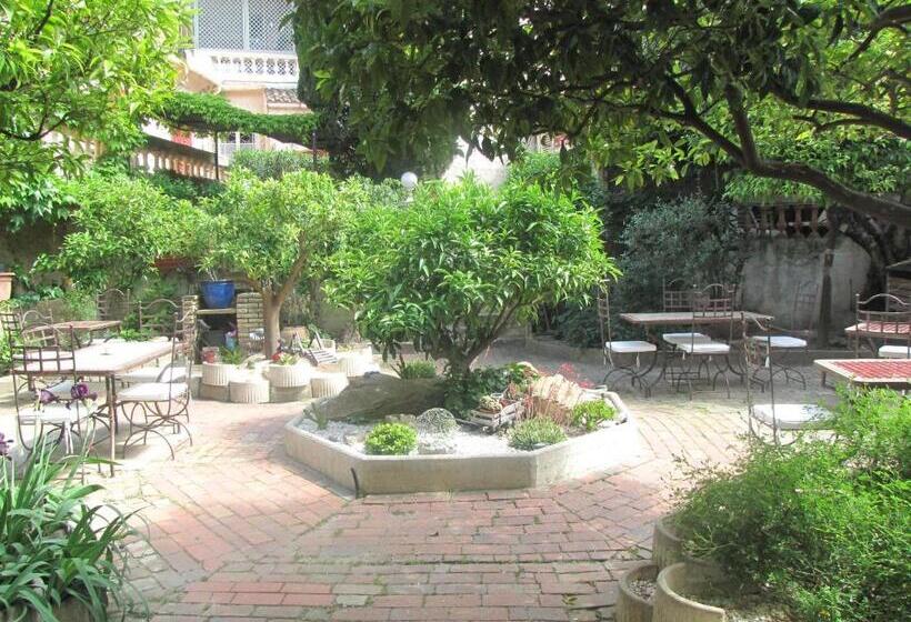 4인용 스탠다드 룸, Hôtel Les Orangers