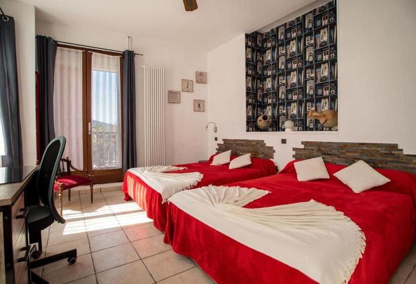 4인용 스탠다드 룸, Hôtel Les Orangers