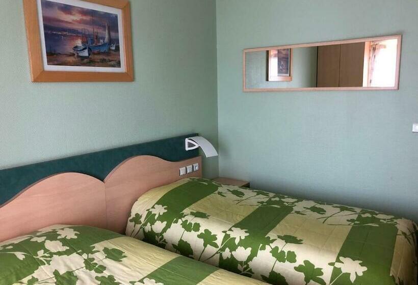 Номер Стандарт, Hôtel Restaurant De L Europort