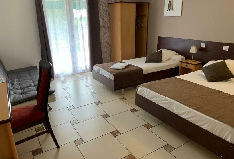 غرفة قياسية رباعية, Hôtel Restaurant Mon Auberge