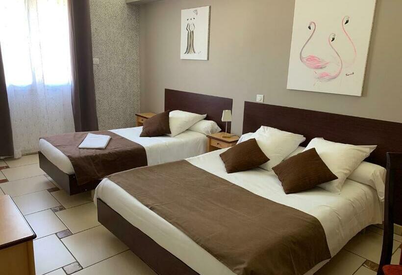 غرفة قياسية ثلاثية, Hôtel Restaurant Mon Auberge