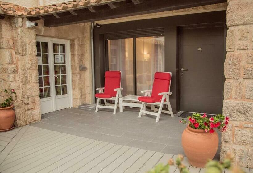 غرفة قياسية بالطابق الأرضى, La Côte Bleue