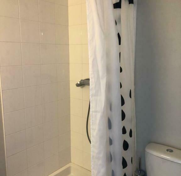 スタンダードルーム, La Hourquie Café