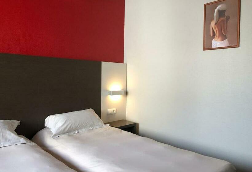 スタンダードルーム, La Hourquie Café