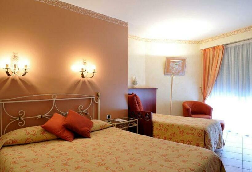 スタンダードトリプルルーム, La Sapinière