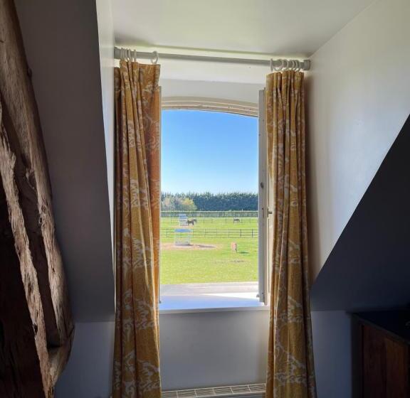 جناح عائلي, Chateau D  Emalleville