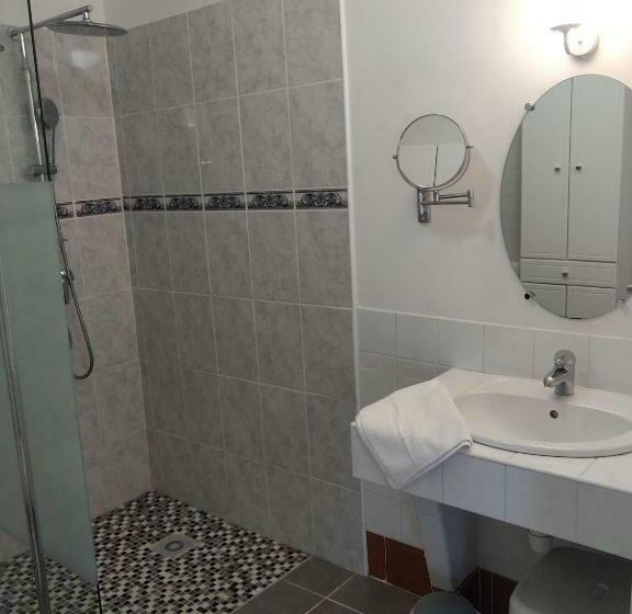 Дом 1 Спальня, Domaine De Lesvaniel