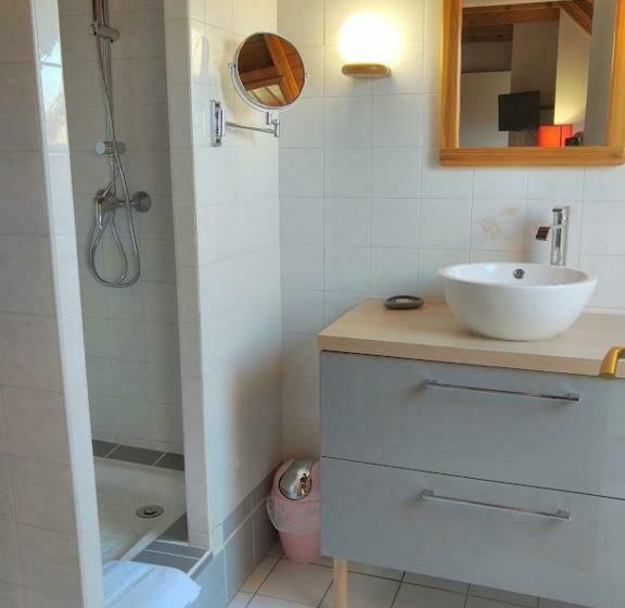 标准间, Domaine De Lesvaniel