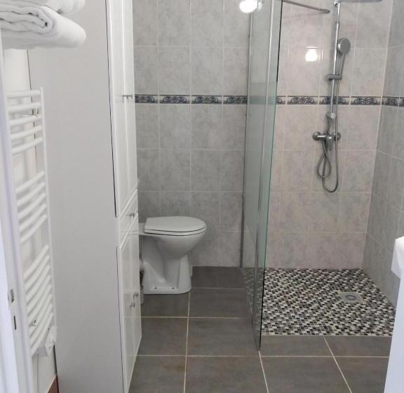 Дом 1 Спальня, Domaine De Lesvaniel