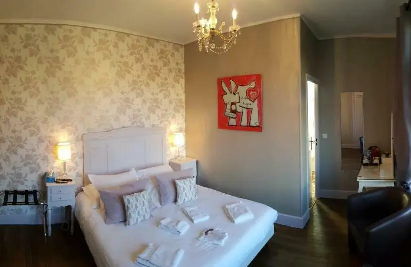 バルコニー付きスタンダードルーム, Le Castel Guesthouse