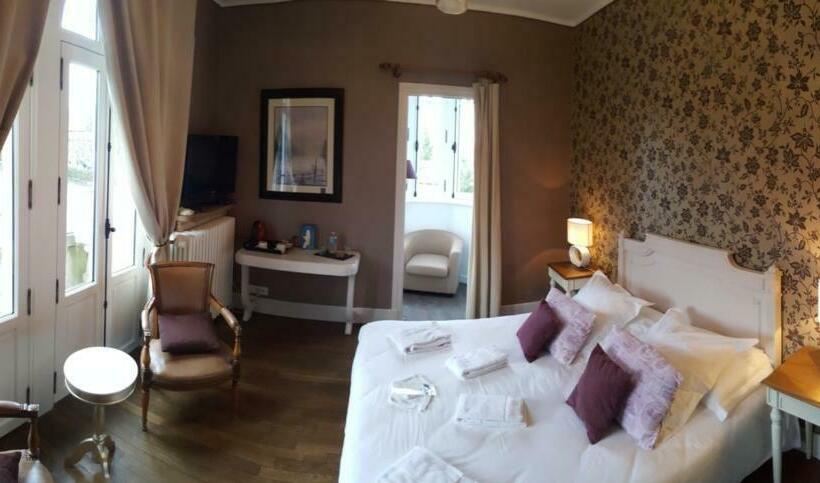 Superior  Værelse m. Balkon, Le Castel Guesthouse