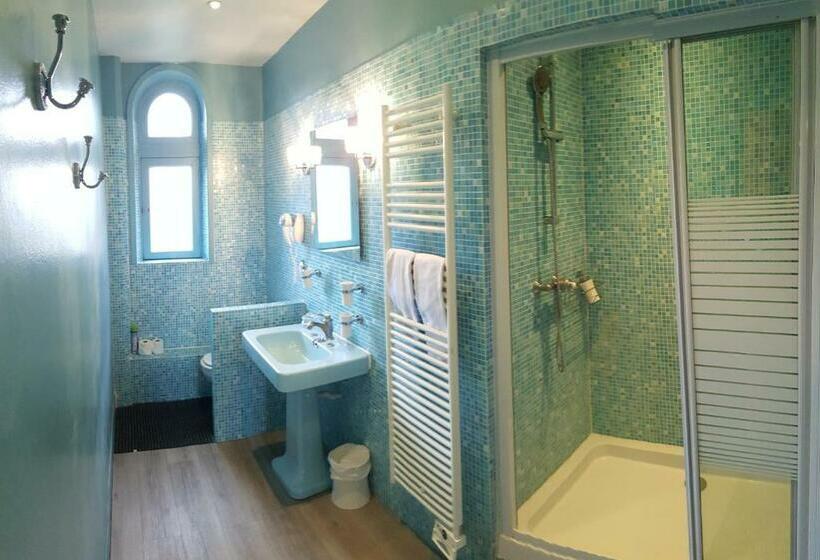 Superior  Værelse m. Balkon, Le Castel Guesthouse