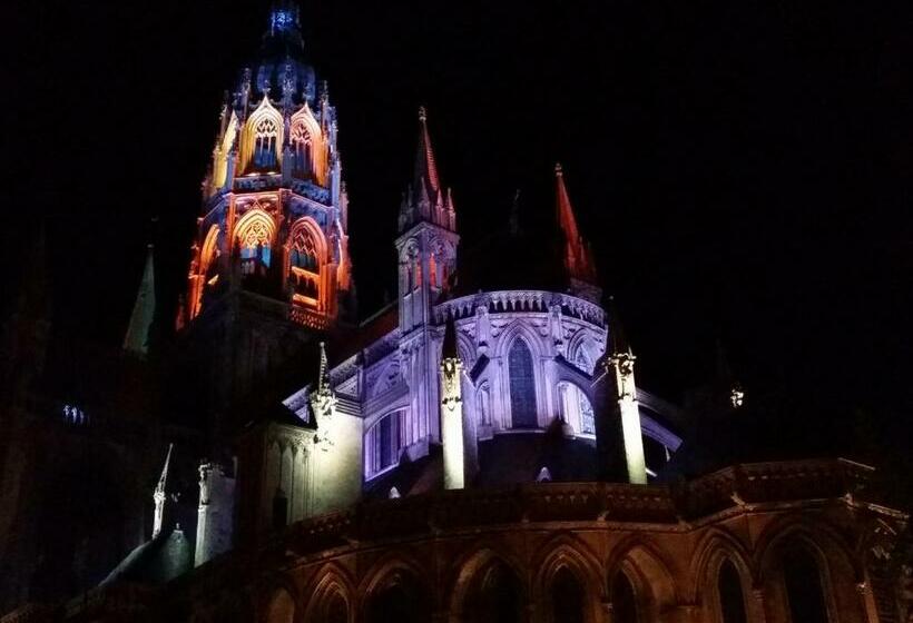 Superior  Værelse m. Balkon, Le Castel Guesthouse