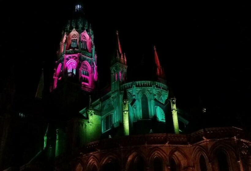 Superior  Værelse m. Balkon, Le Castel Guesthouse