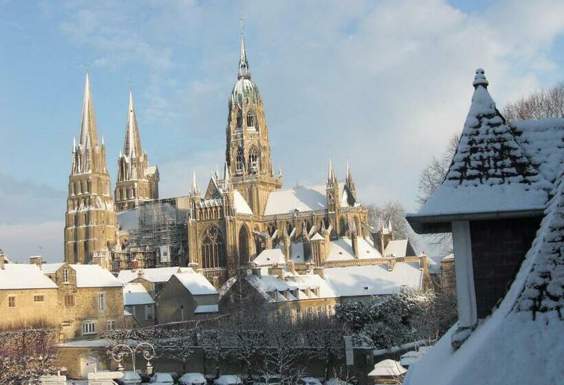 Superior  Værelse m. Balkon, Le Castel Guesthouse