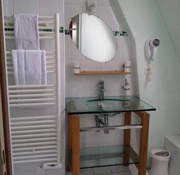 Классический Номер, Le Castel Guesthouse