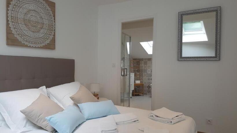 Дом 3 Спальни, Le Castel Guesthouse