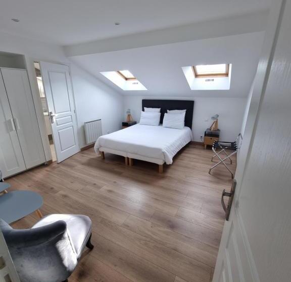 Hus 3 Soveværelser, Le Castel Guesthouse