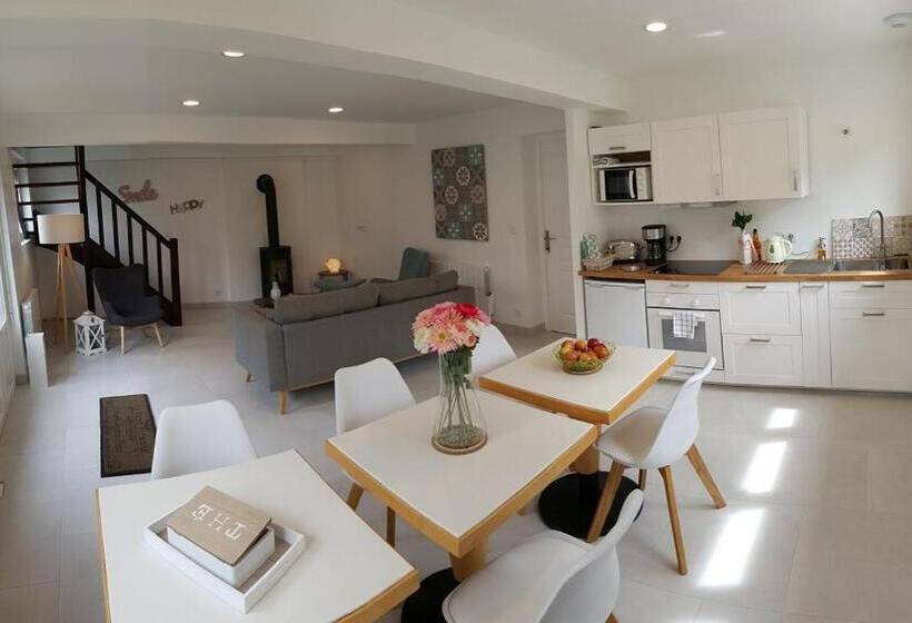 Hus 3 Soveværelser, Le Castel Guesthouse