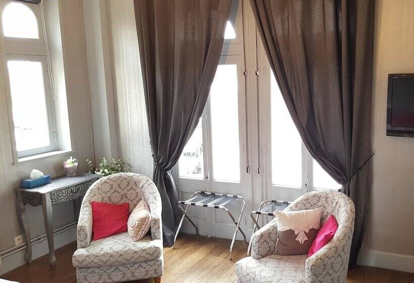 Superior Room with Terrace, Le Castel Guesthouse