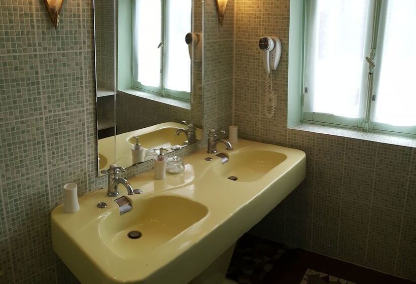 Superior Room with Terrace, Le Castel Guesthouse