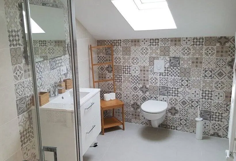 3ベッドルームハウス, Le Castel Guesthouse