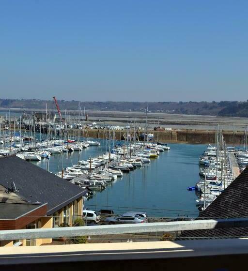 Family Room Sea View, Au Bon Accueil
