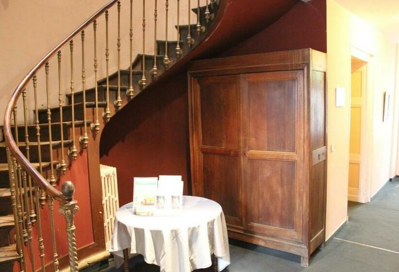 패밀리 룸, Au Pavillon Du Frêne