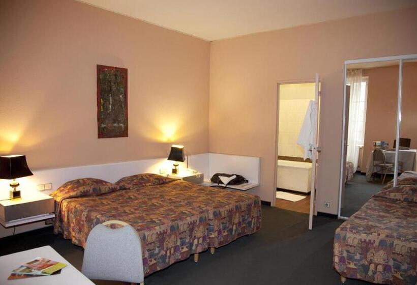 패밀리 룸, Au Pavillon Du Frêne